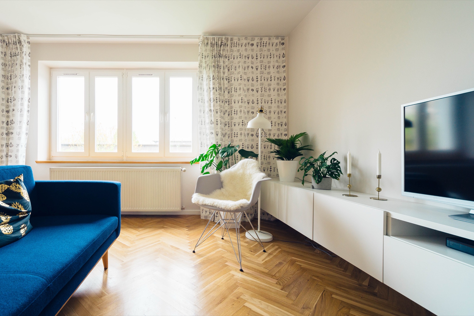 Helle, modern eingerichtete Wohnung mit Parkettboden
